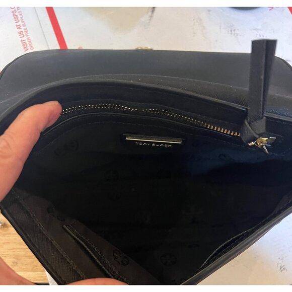 Tory Burch Black Leather Emerson Shoulder Bag/Crossbody - Picture 9 of 11